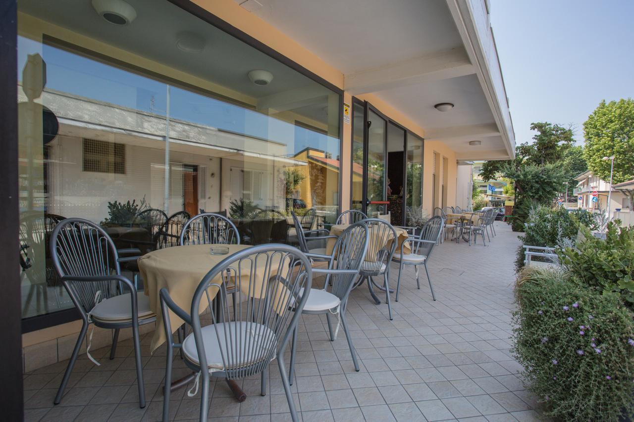 Hotel Deanna Bellaria-Igea Marina Exterior photo