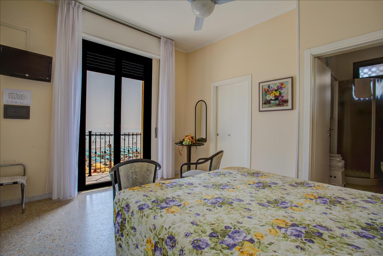 Hotel Deanna Bellaria-Igea Marina Exterior photo