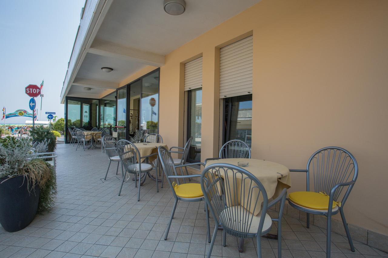 Hotel Deanna Bellaria-Igea Marina Exterior photo